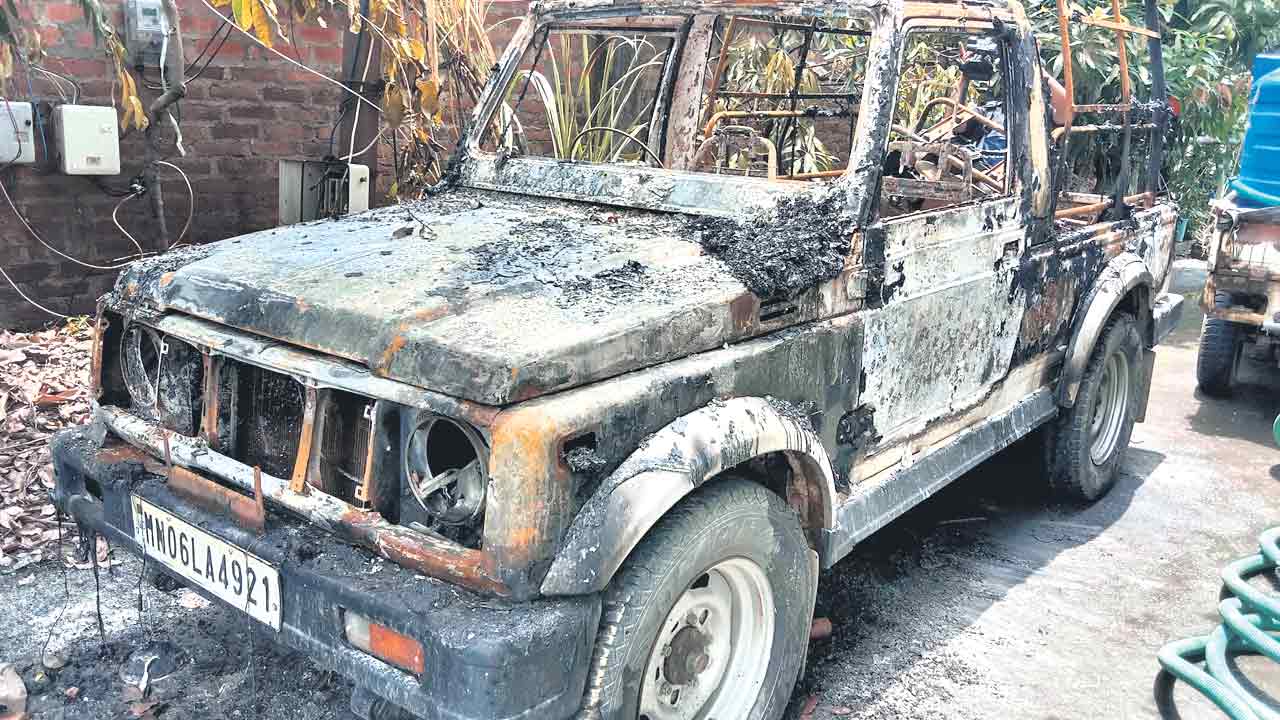 కేంద్రమంత్రి ఇంటిపై బాంబు దాడి