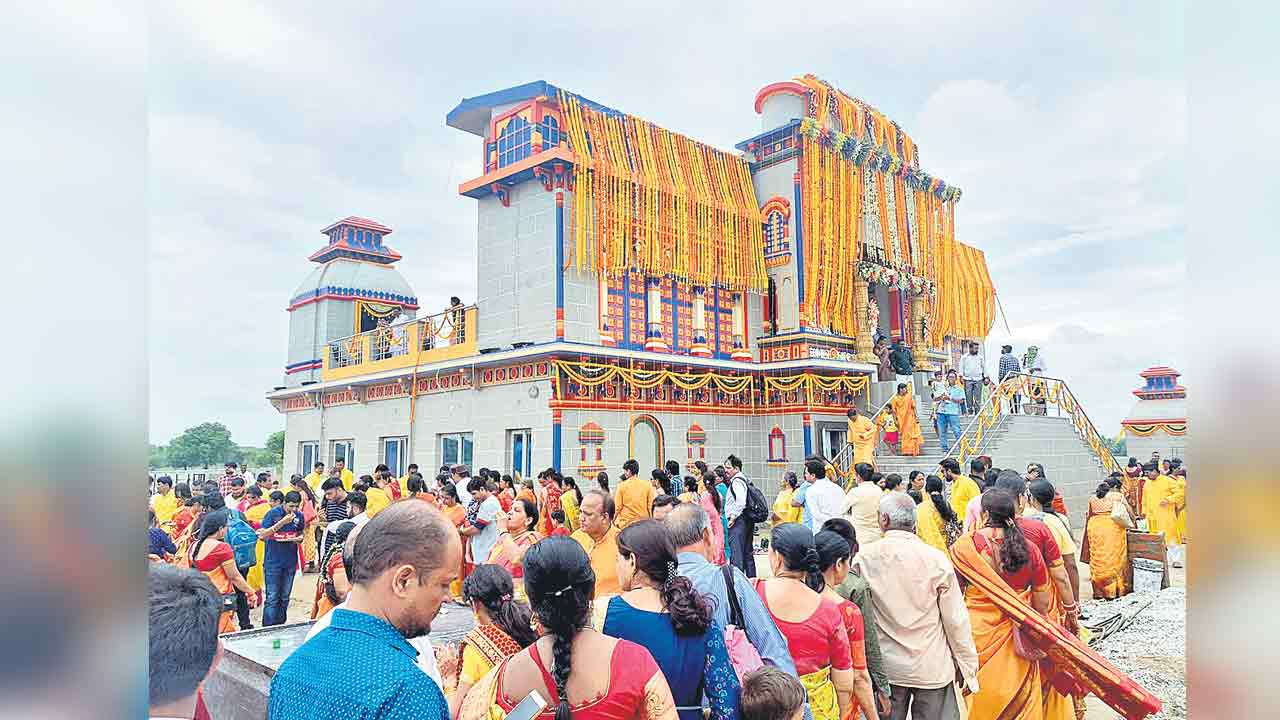 నగర శివారులో బద్రీనాథ్‌ ఆలయం