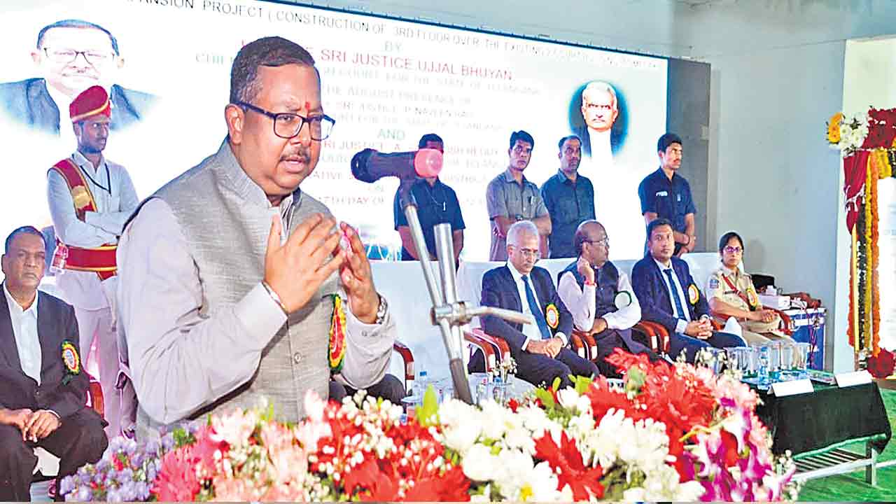 ప్రభుత్వ కృషితో కోర్టు భవనాలు