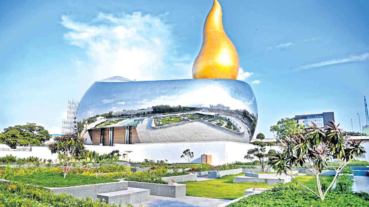 Telangana Martyrs |  అమరుల యాదిలో.. ఆశయాల బాటలో.. స్వరాష్ట్ర ఏర్పాటు నుంచి తెలంగాణ అమరవీరులకు అండగా రాష్ట్ర సర్కారు