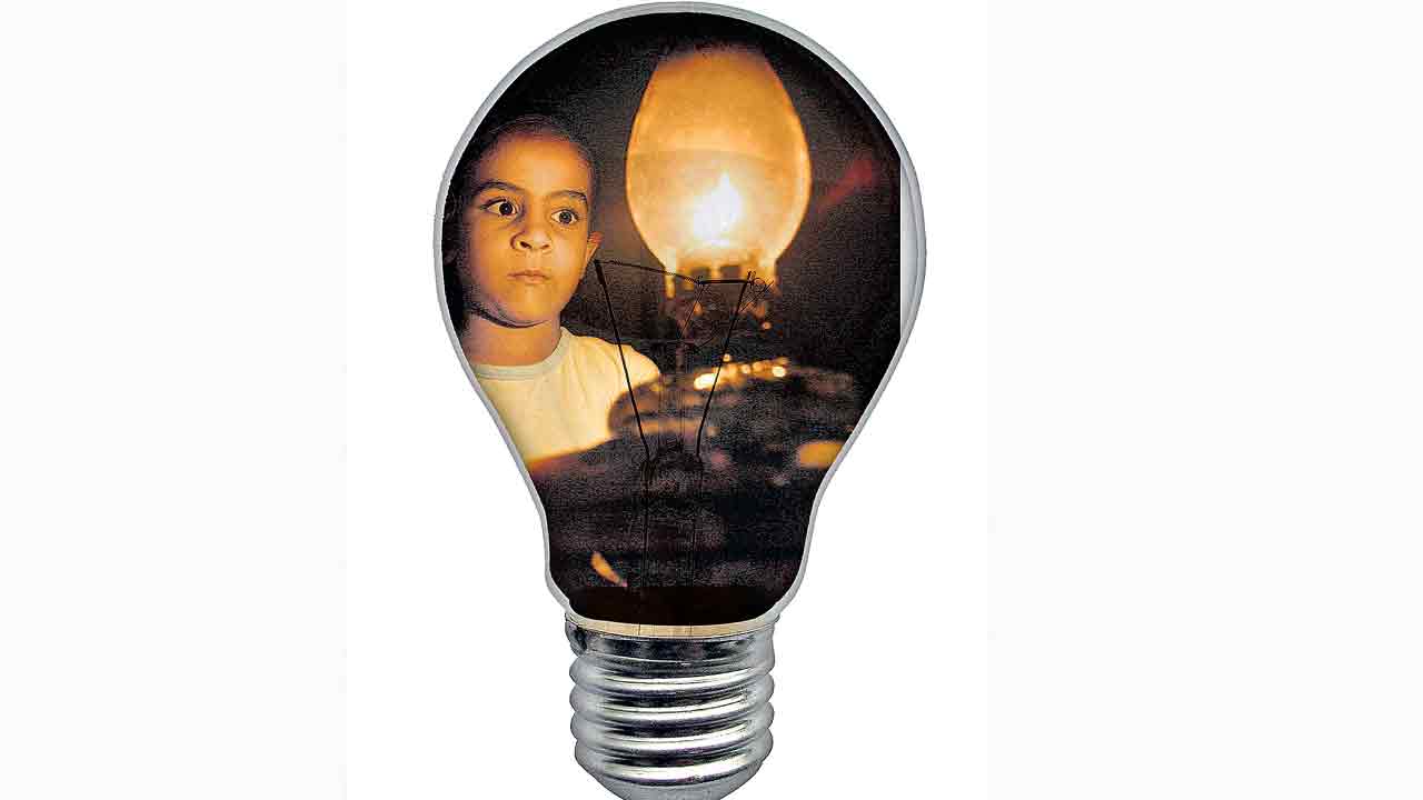 Uttar Pradesh |  బీజేపీ పాలిత యూపీలో కరెంటు కష్టాలు.. పదిలో 9 ఇండ్లు చీకట్లోనే