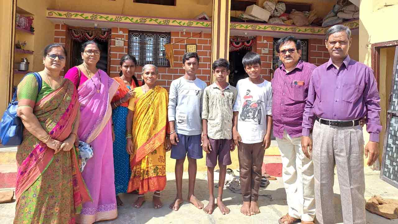 కొనసాగుతున్న ‘బడిబాట’