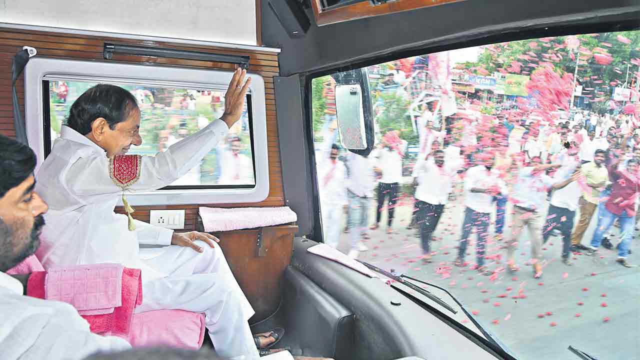 కేసీఆర్‌ కారు మహా జోరు