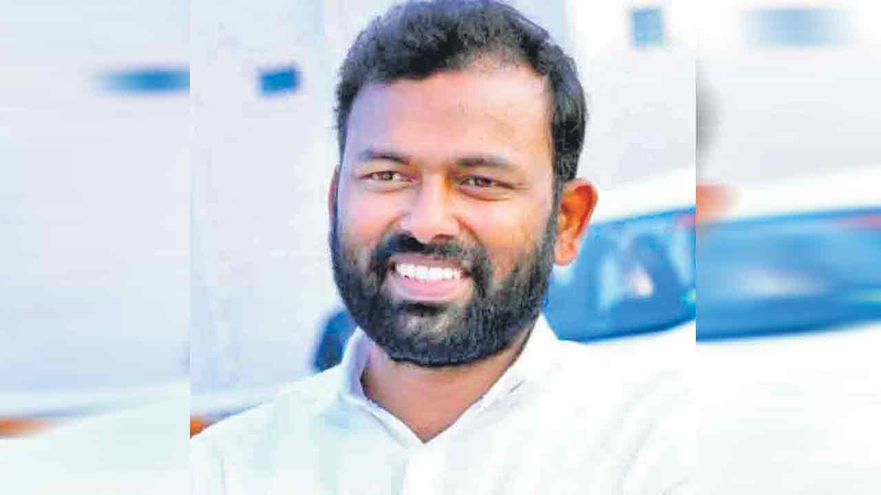 అదానీ బాగుండాలంటే మోదీకి ఓటెయ్యాలి