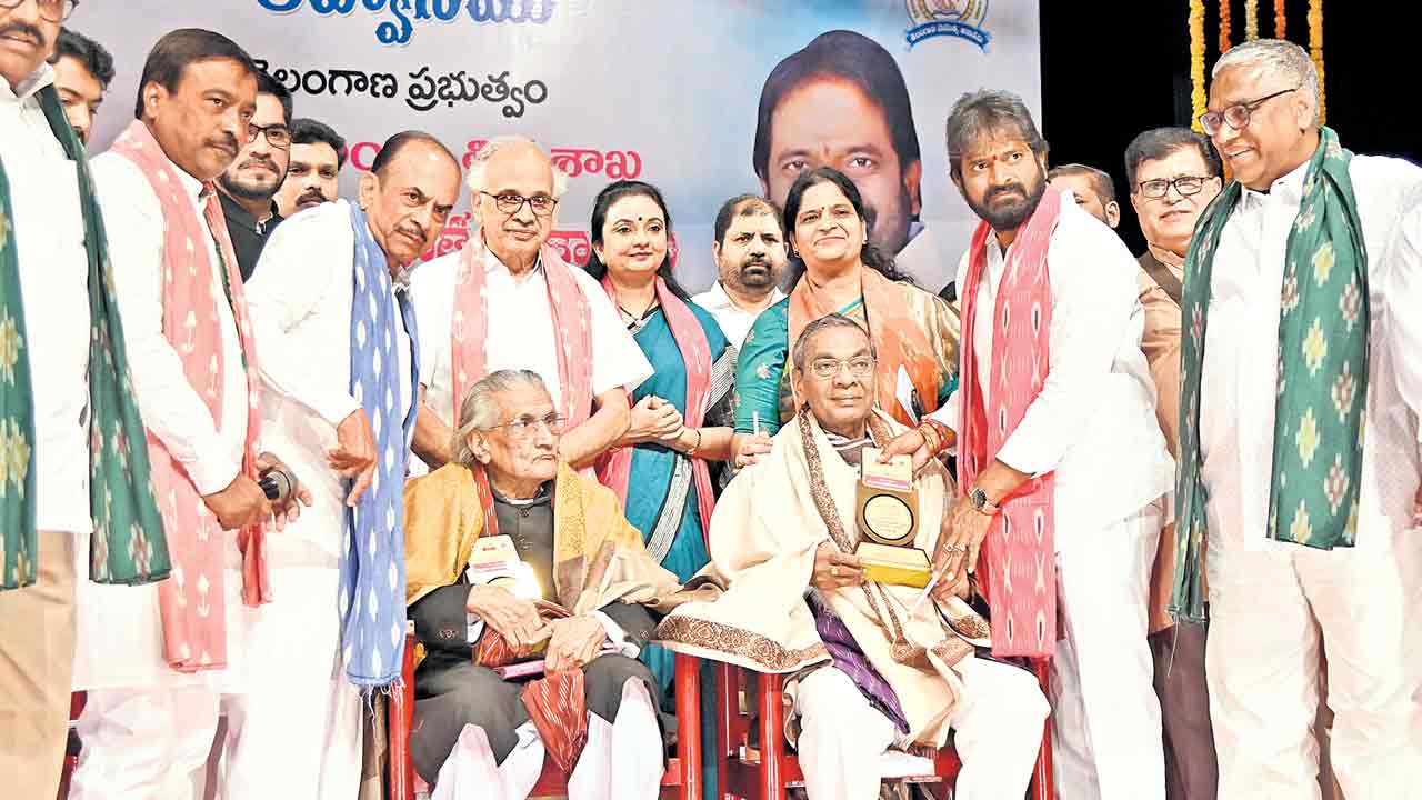 Telangana Decade Celebrations |  తెలంగాణకు అక్షరార్చన.. స్వరాష్ట్రంలో సాహితీవేత్తలకు సముచిత స్థానం