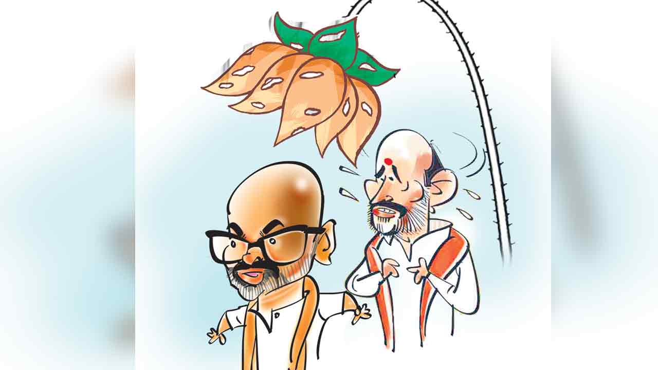 BJP |  ఇంటింటికీ బీజేపీ పేరుతో ప్రజల్లోకి.. అడుగడుగునా నిలదీస్తున్న జనం.. బిక్కమొహం వేస్తున్న నాయకులు