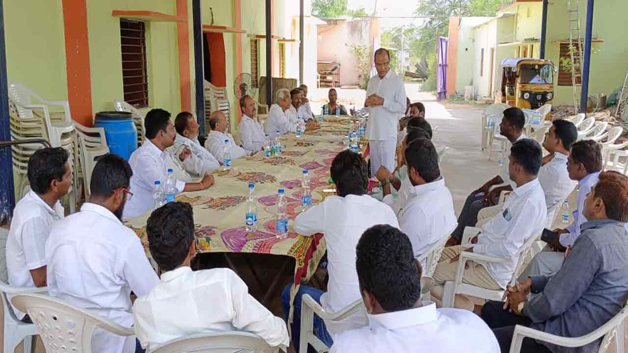 ఆలేరు కాంగ్రెస్‌లో అసమ్మతి కుంపట్లు