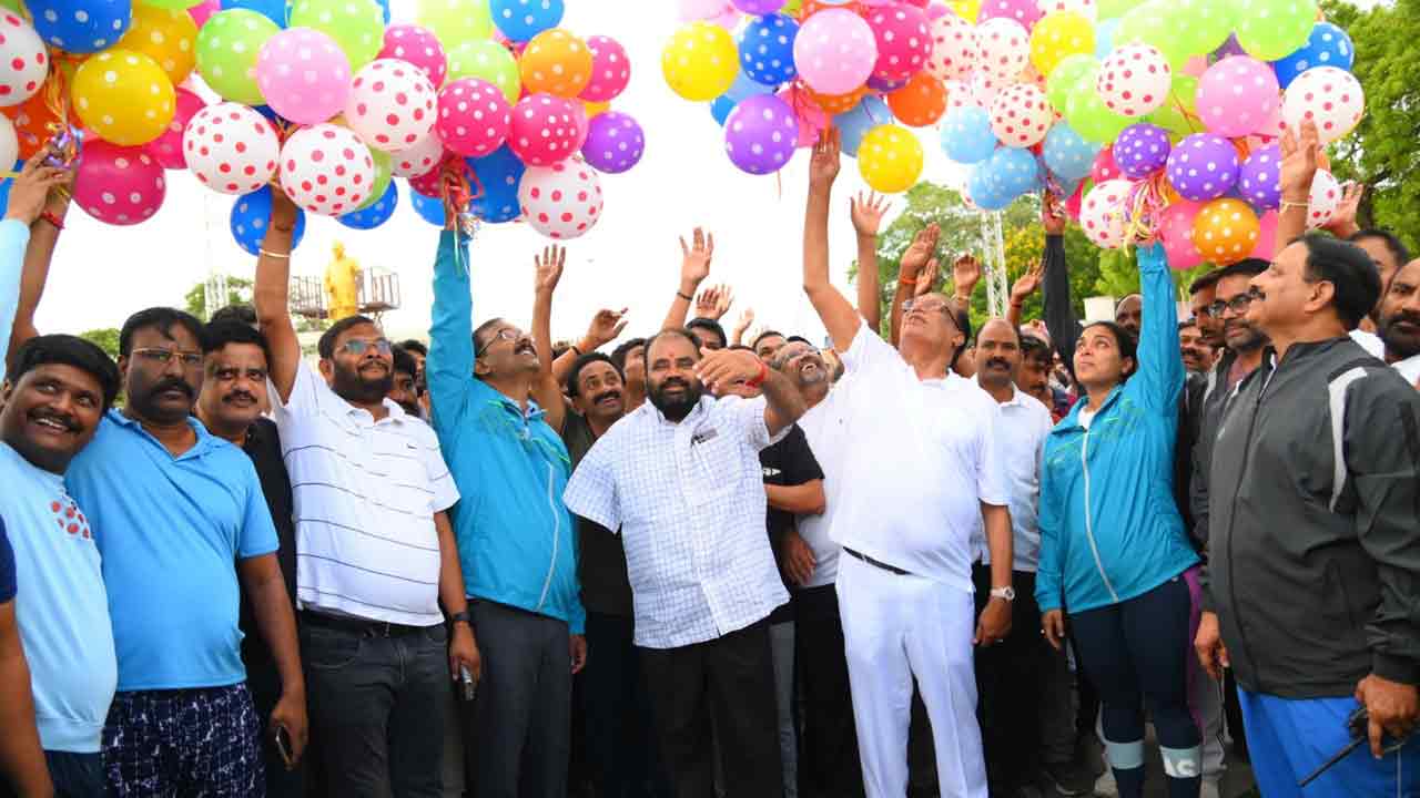 ప్రగతి పరుగులు ఉత్సాహంగా 2కే రన్‌