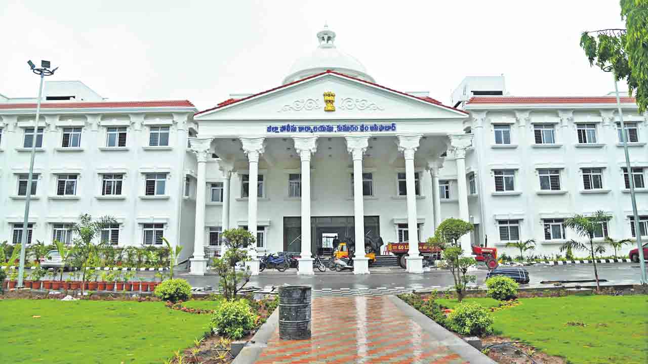 ఆదివాసీ జిల్లాలో అభివృద్ధి పరుగులు