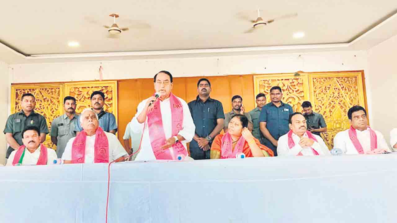 సీఎం పర్యటనను సక్సెస్‌ చేయాలి