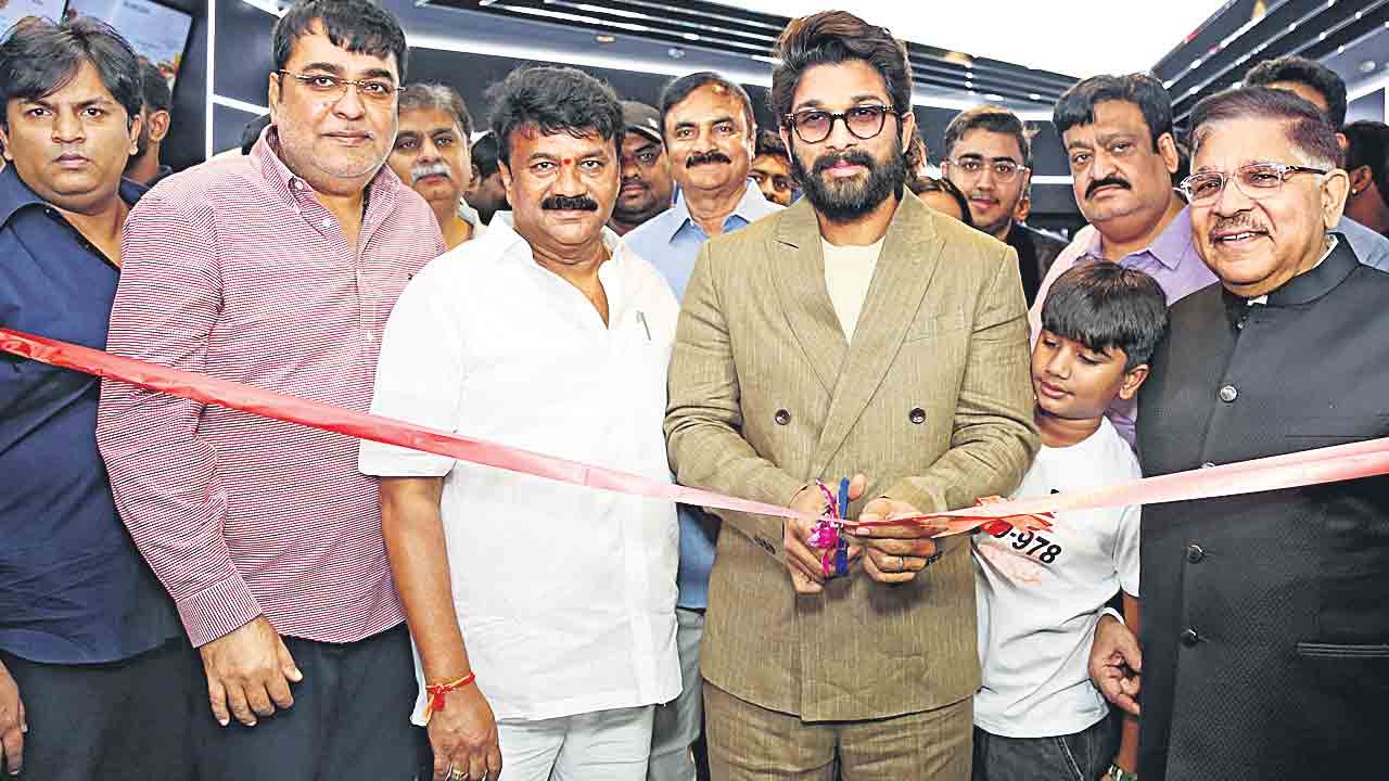 ‘ఏఏఏ’ సినిమాస్‌ ప్రారంభం