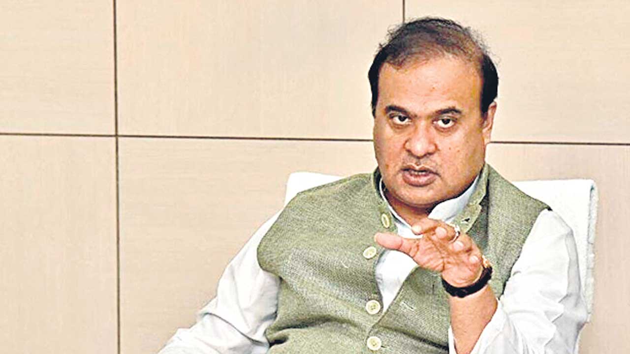 రైతుల మధ్య హిమంత చిచ్చు