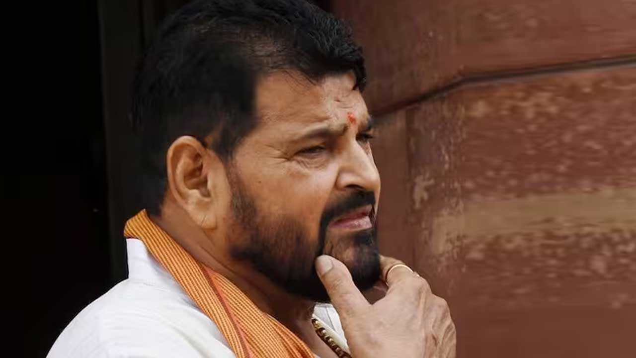 Brij Bhushan: 354, 354ఏ, 354డీ సెక్ష‌న్ల కింద బ్రిజ్ భూష‌ణ్‌పై చార్జిషీట్ దాఖ‌లు