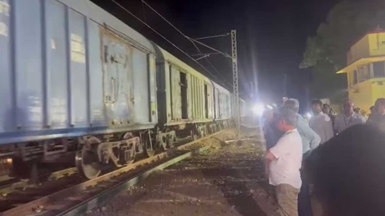 Balasore | ఆ మార్గంలో 51 గంటల తర్వాత ప్రారంభమైన రైళ్ల రాకపోకలు..