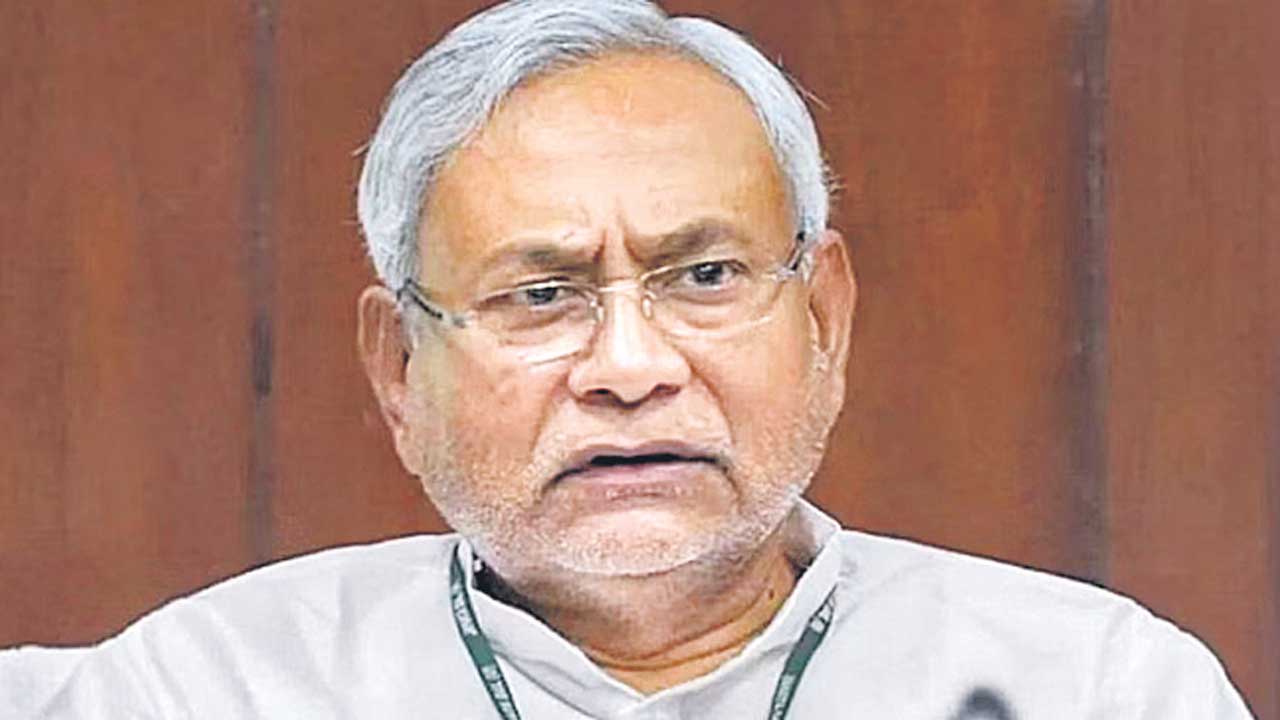 నితీశ్‌కు త్రుటిలో తప్పిన ప్రమాదం