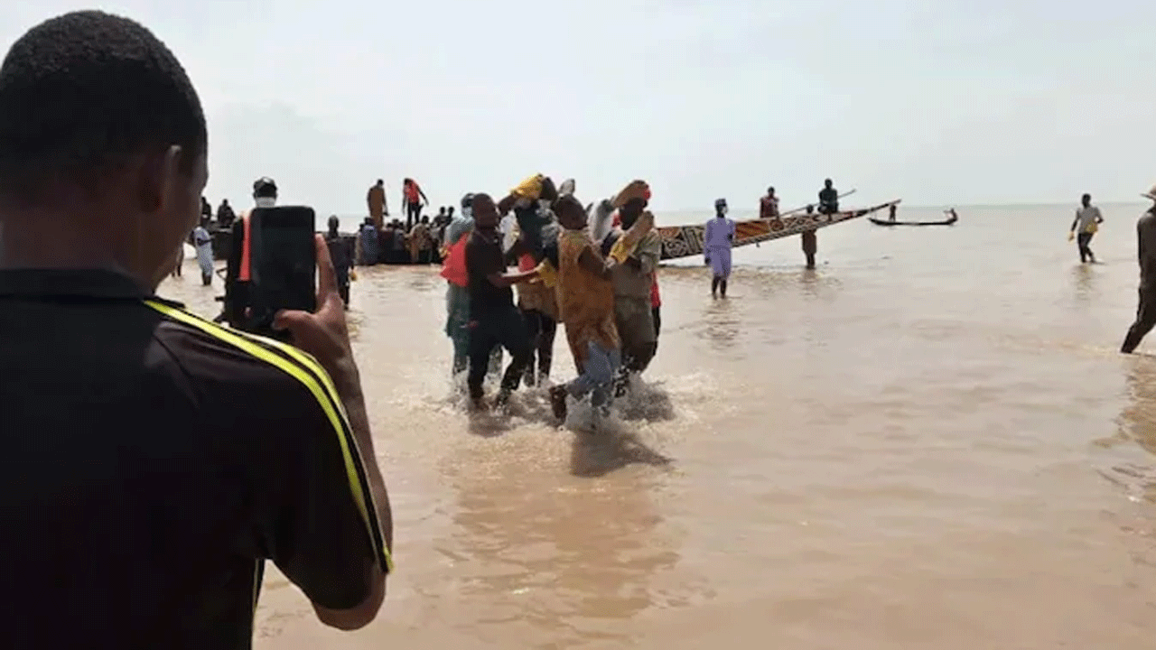 Nigeria Boat Capsizes | ఘోర పడవ ప్రమాదం.. 103 మంది మృతి