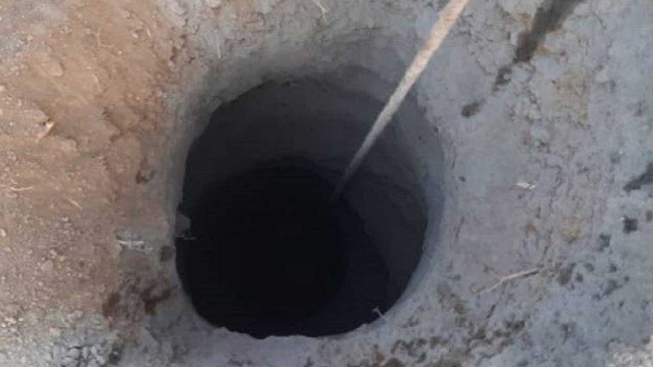 Girl falls into Borewell | బోరుబావిలో పడిన రెండేళ్ల చిన్నారి.. కొనసాగుతున్న రెస్క్యూ ఆపరేషన్‌