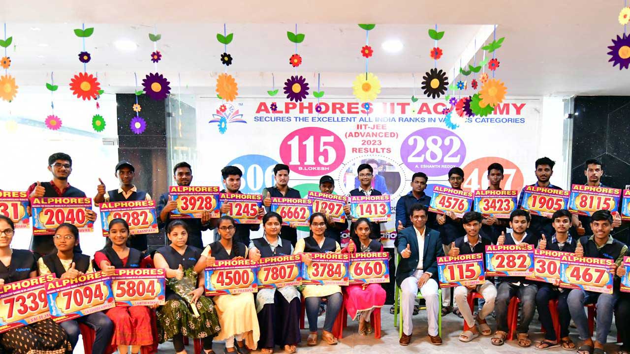 జేఈఈలో అల్ఫోర్స్‌ ప్రభంజనం