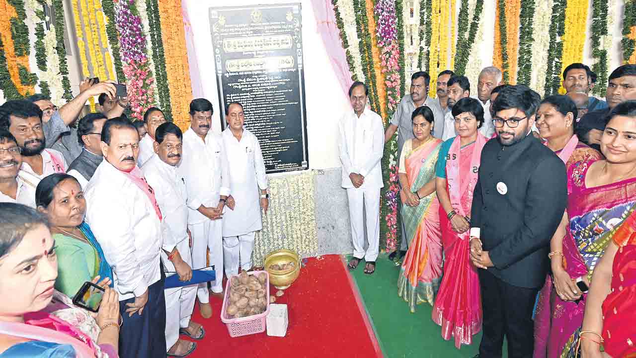 ప్రారంభోత్సవాల్లో ‘ప్రగతి ప్రదాత’