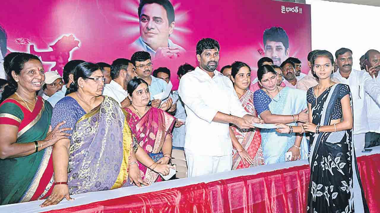 సీఎం కేసీఆర్‌ ఆశీస్సులతోనే..