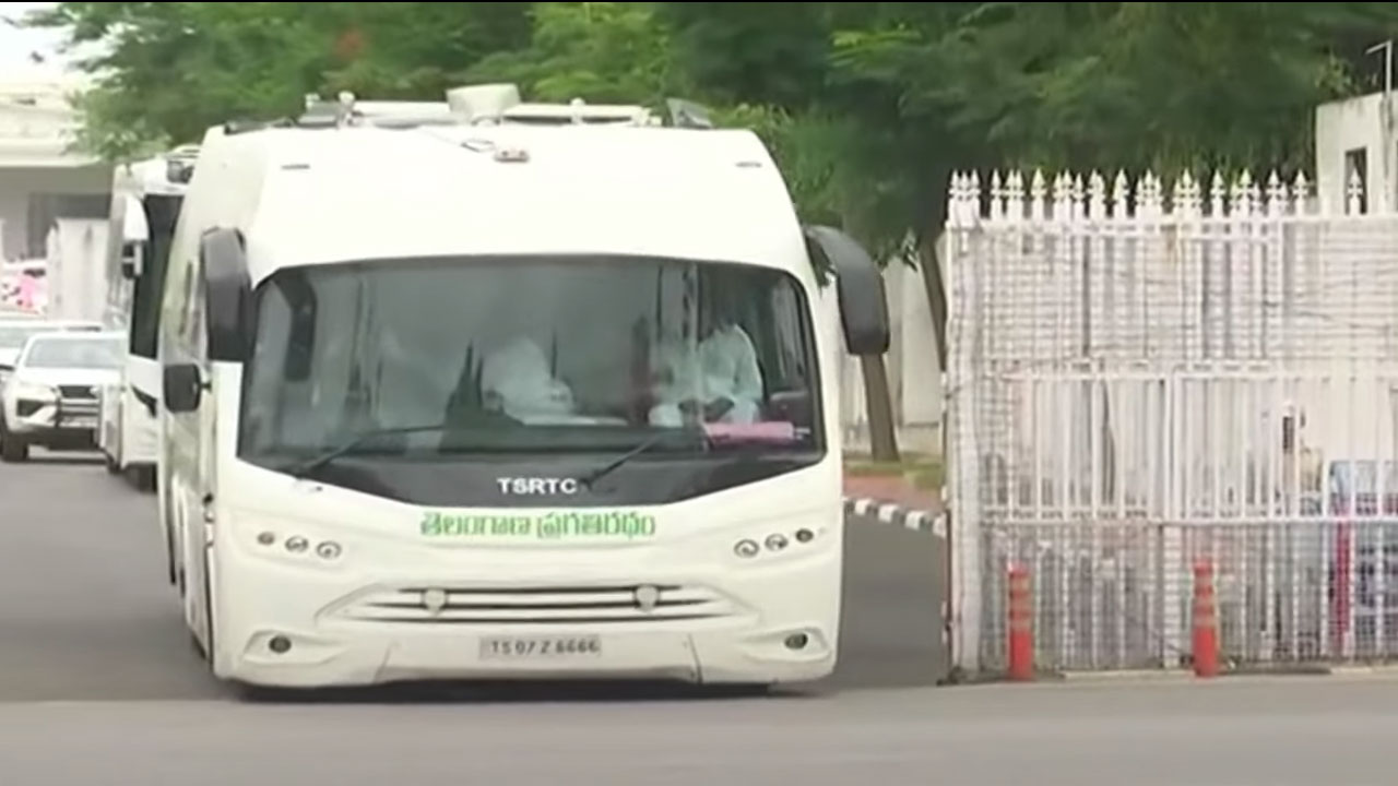 CM KCR | భారీ కాన్వాయ్‌తో మహారాష్ట్రకు ముఖ్యమంత్రి కేసీఆర్‌