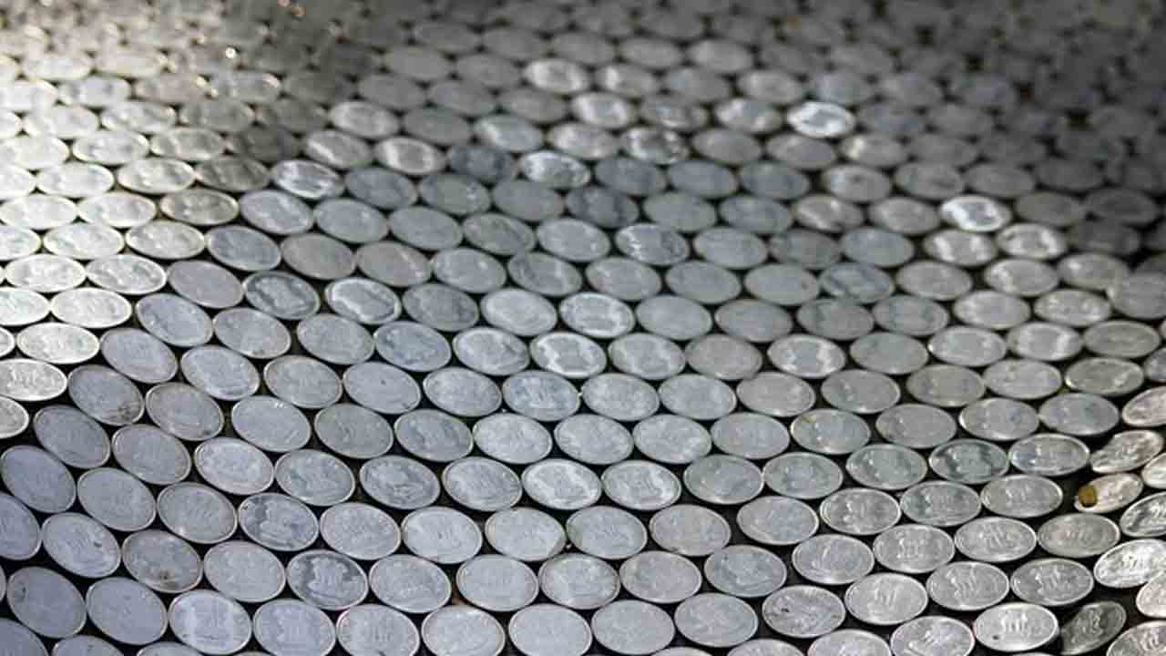 Maintenance | రూపాయి నాణాల రూపంలో జీవ‌న భృతి పేమెంట్‌కు ఓకే.. కానీ..!