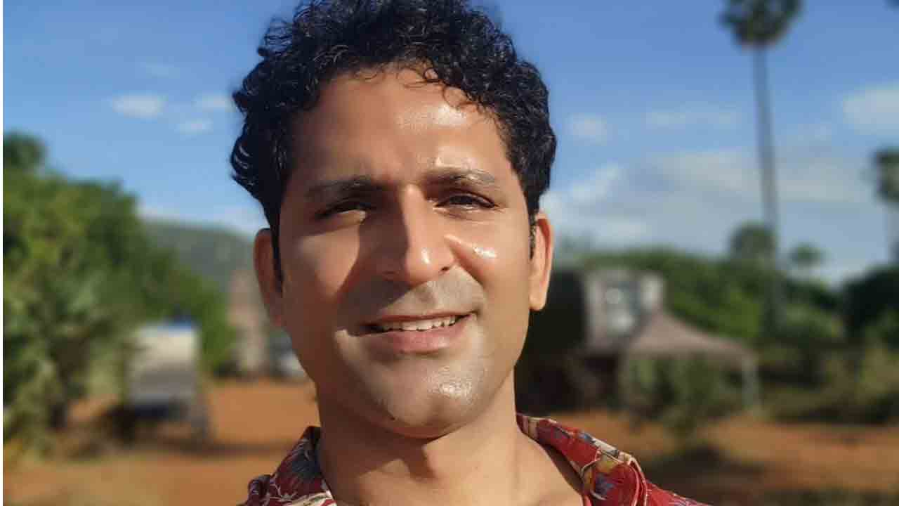 Captain Miller | మిల్లర్‌ మిల్లర్‌.. కెప్టెన్‌ మిల్లర్‌.. జాన్ కొక్కెన్‌ సెల్ఫీ వైరల్