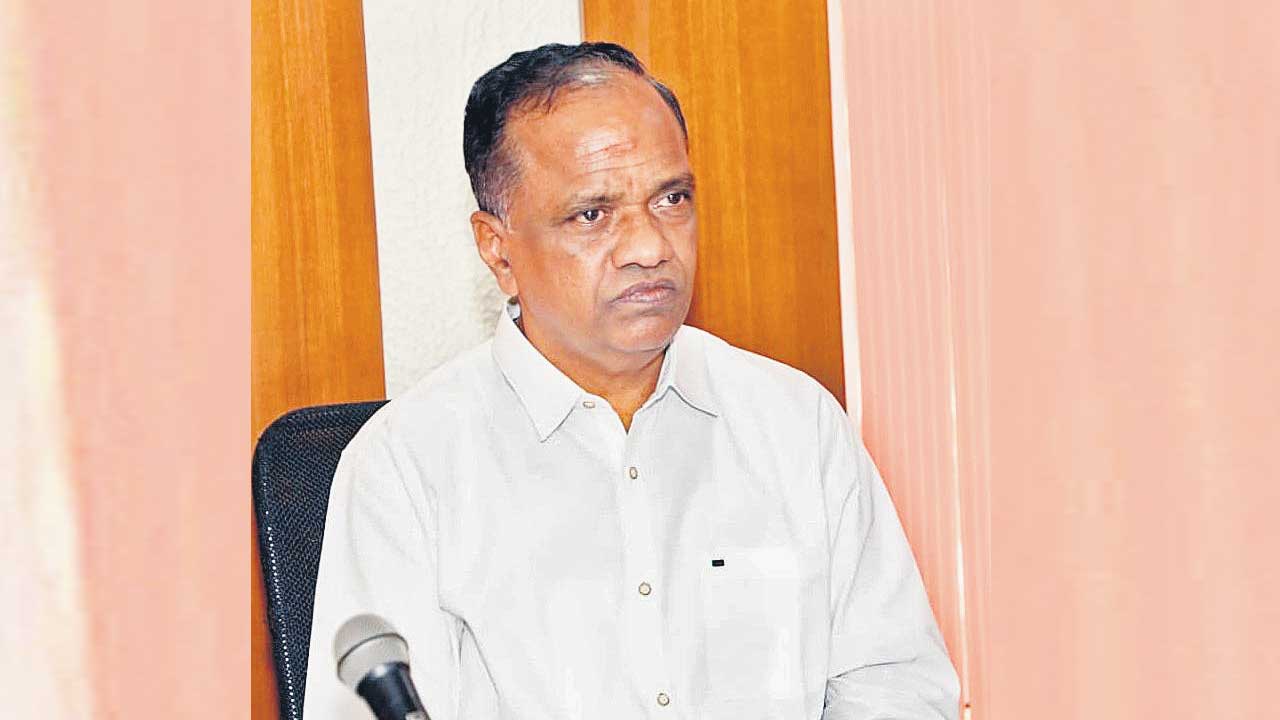 704 కోట్లతో పోలీస్‌ కార్యాలయాలు