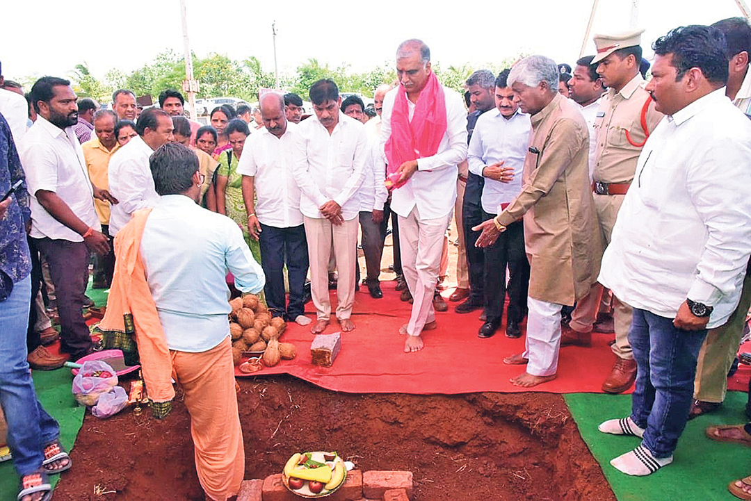 Cheruvula Pandaga At All Telangana Villages In The Part Of Telangana Decade Celebrations (1)