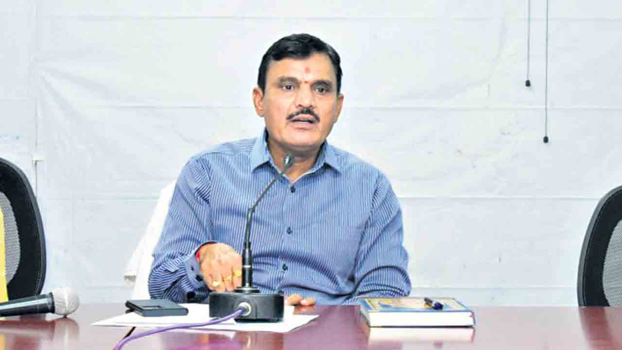 లక్ష్యం మేరకు ధాన్యం దించుకోవాలి