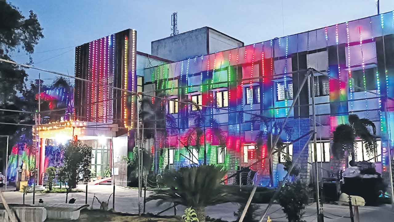 ‘పదేండ్ల’ పండుగకు ముస్తాబు నేడు తెలంగాణ రాష్ట్ర ఆవిర్భావ దినోత్సవం