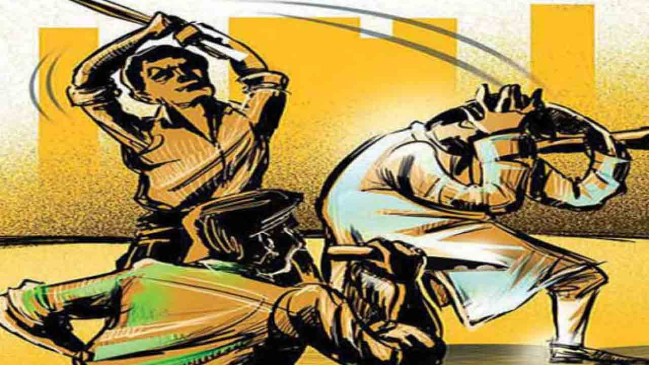 యూపీలో దళిత కుటుంబంపై దాడి