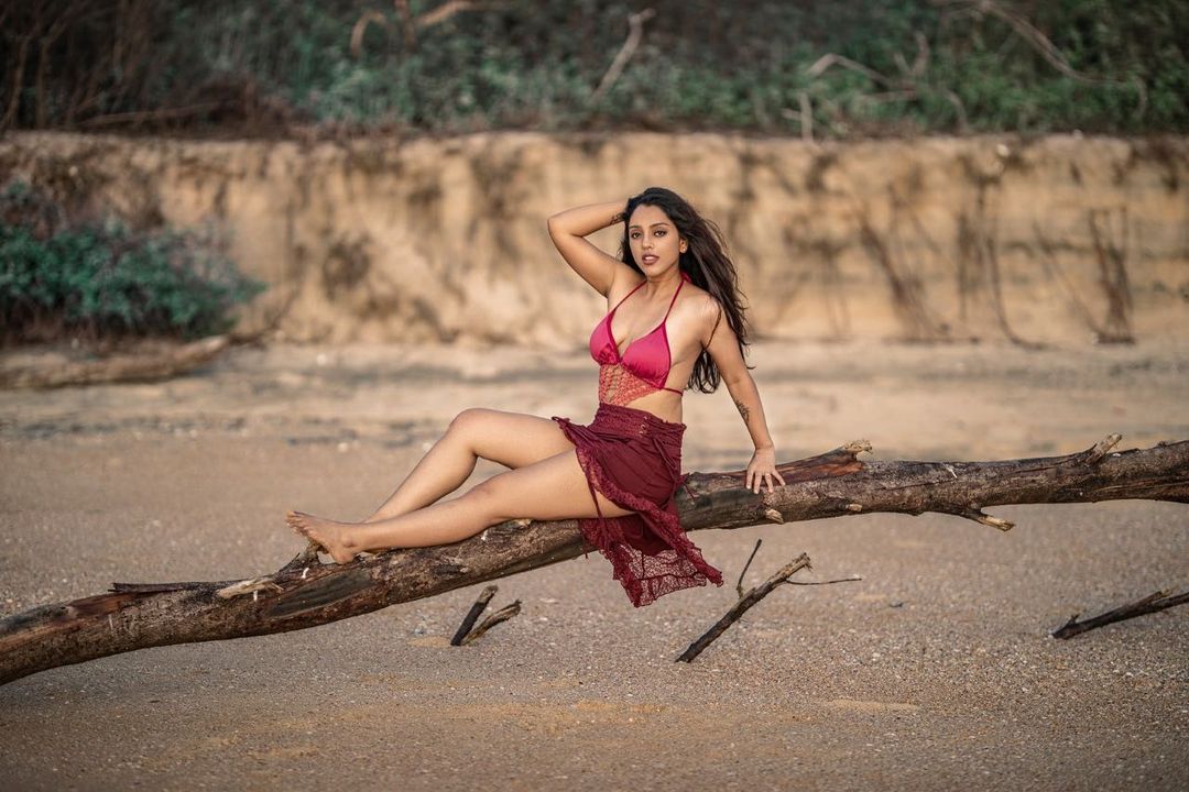 ( Photos : Instagram )