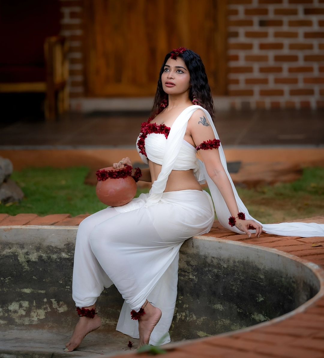 ( Photos : Instagram )