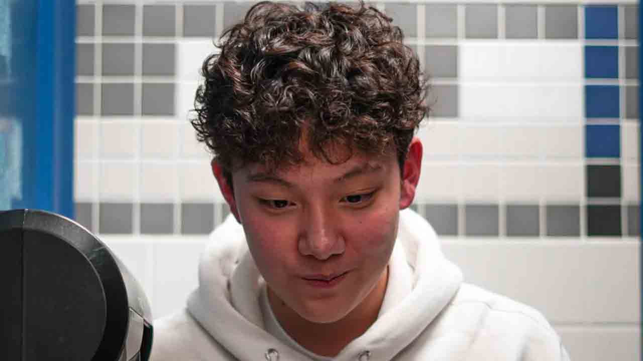 LinkedIn | 15 ఏండ్లకే సీఈఓ కానీ.. లింక్డ్ ఇన్ లో బ్యాన్.. ఎందుకంటే..?!