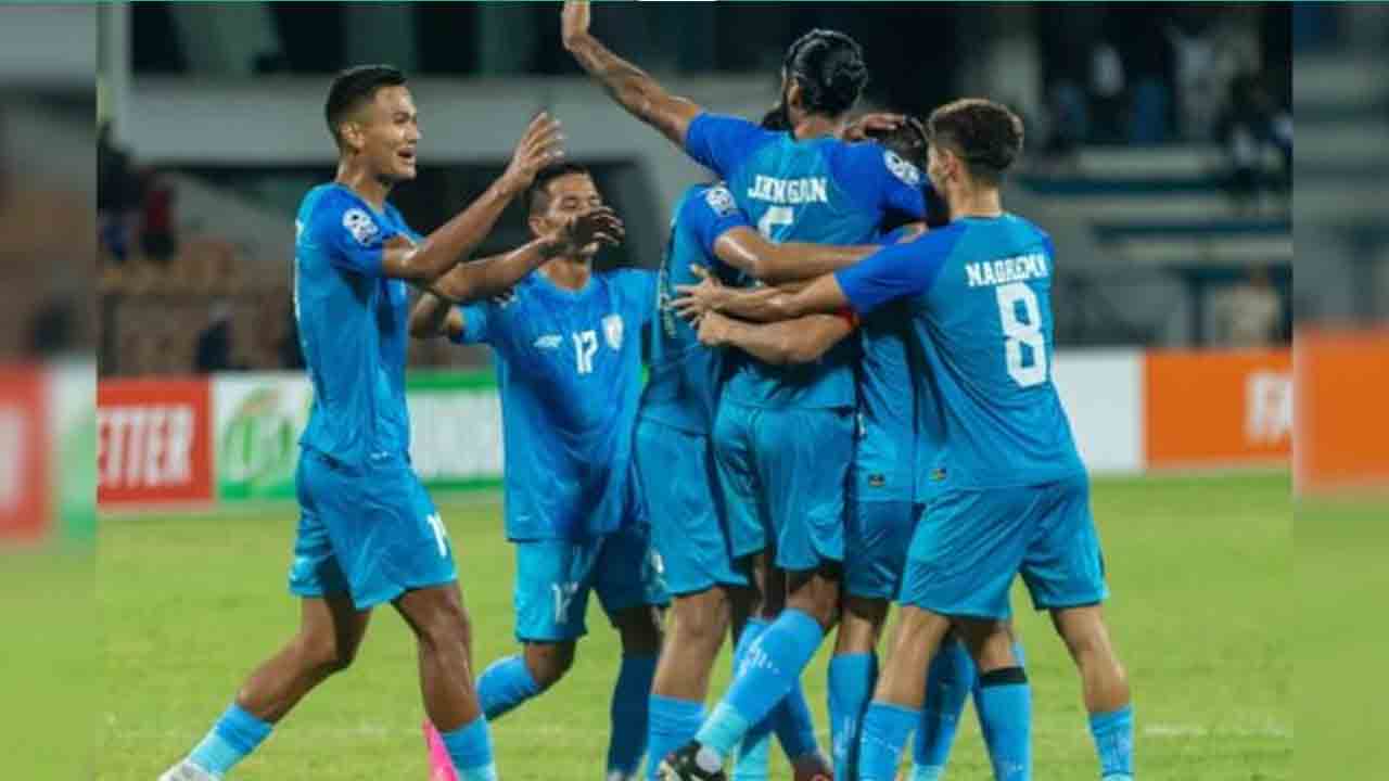 భారత్‌ @ 100