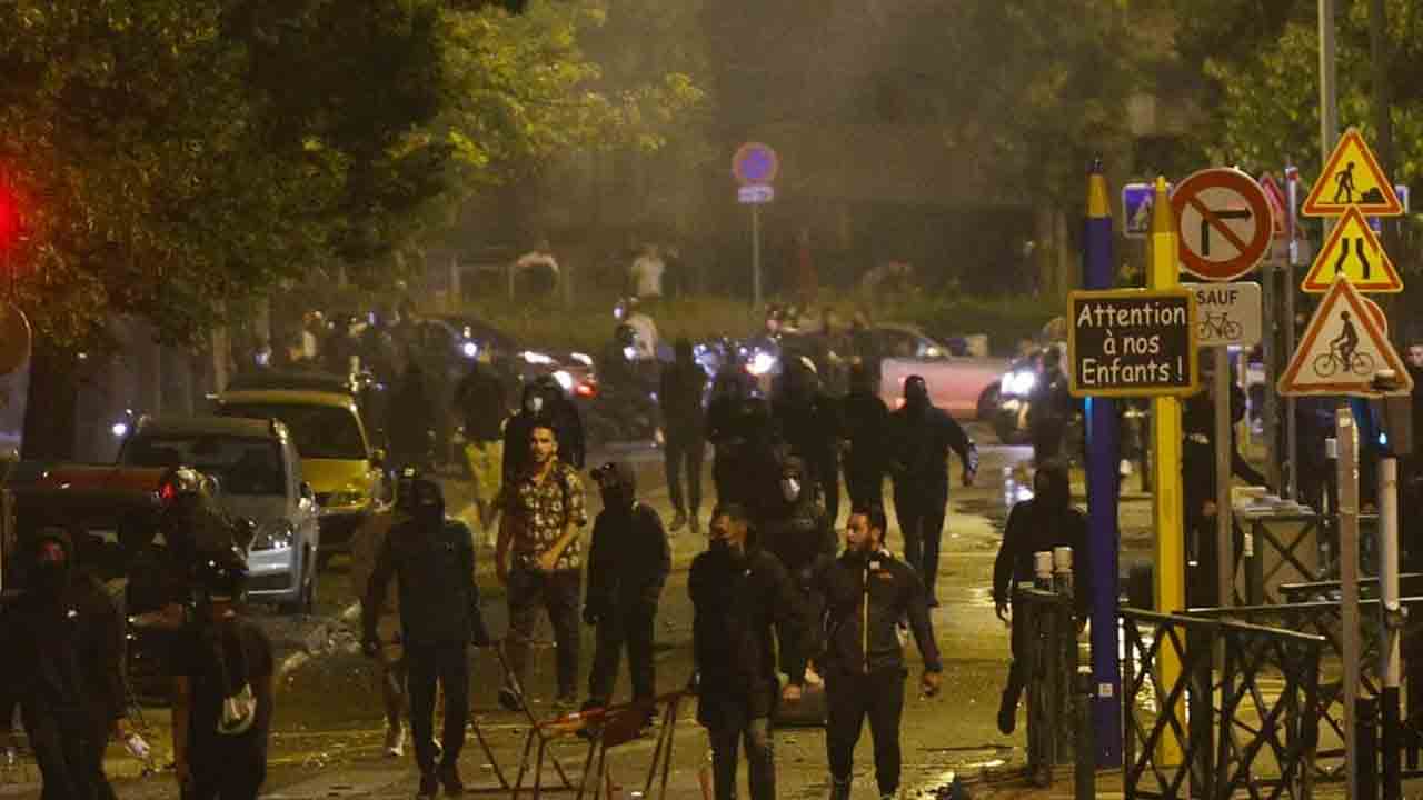 French Cop | టీనేజర్ హత్య.. పోలీసుపై ఫ్రాన్స్ కేసు నమోదు