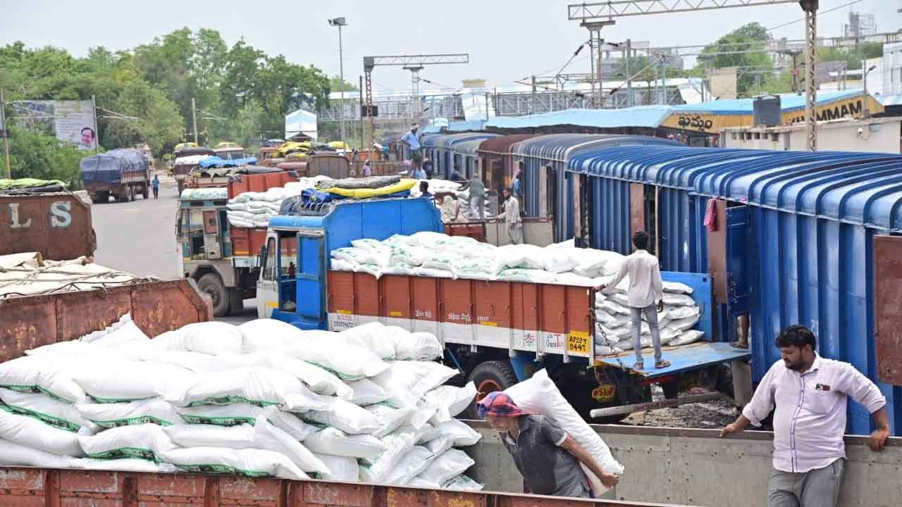 ఎరువులొచ్చాయ్‌..