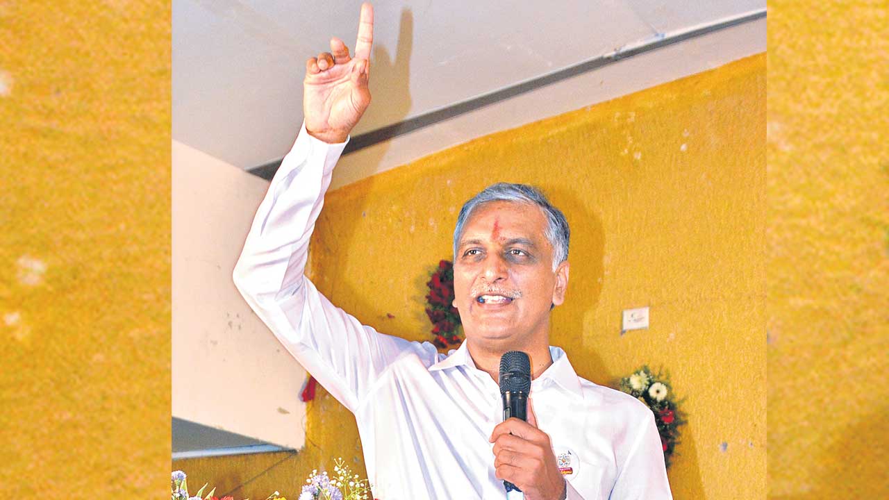 Minister Harish Rao |  కాంగ్రెస్ వస్తే బ్రోకర్ల రాజ్యం.. ధరణిని రద్దు చేయాలని కుట్ర చేస్తున్నది: మంత్రి హరీశ్రావు