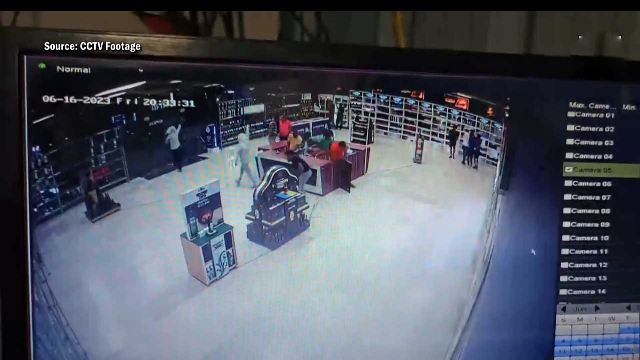 Crime news | వైన్‌ షాపుపై ఆగంతకుల కాల్పులు.. ఒకరు మృతి, ఇద్దరికి తీవ్ర గాయాలు