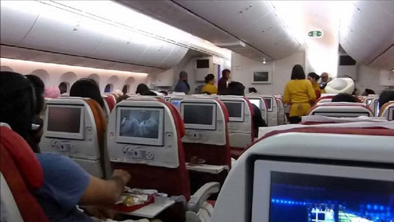 DGCA | భారీగా పెరిగిన దేశీయ విమాన ప్రయాణాలు..! ఐదు నెలల్లో 6.36కోట్ల మంది విమానయానం..!