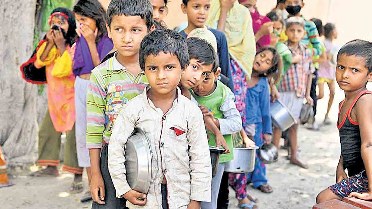 Gujarat |  పోషకాహార లోపం గుజరాత్‌లోనే ఎక్కువ.. 30 జిల్లాల్లో 1.3 లక్షల మంది పిల్లలు బాధితులు
