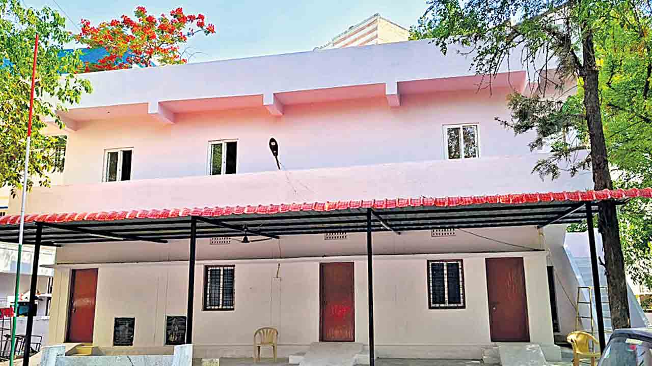 వార్డు కార్యాలయాలు 16న ప్రారంభం