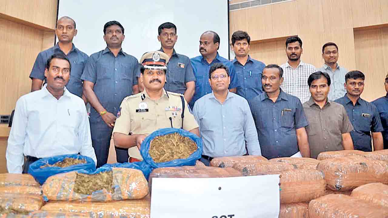 తవుడు, గాజుల డబ్బాల్లో.. గంజాయి రవాణా.. అనేక ఎత్తులు