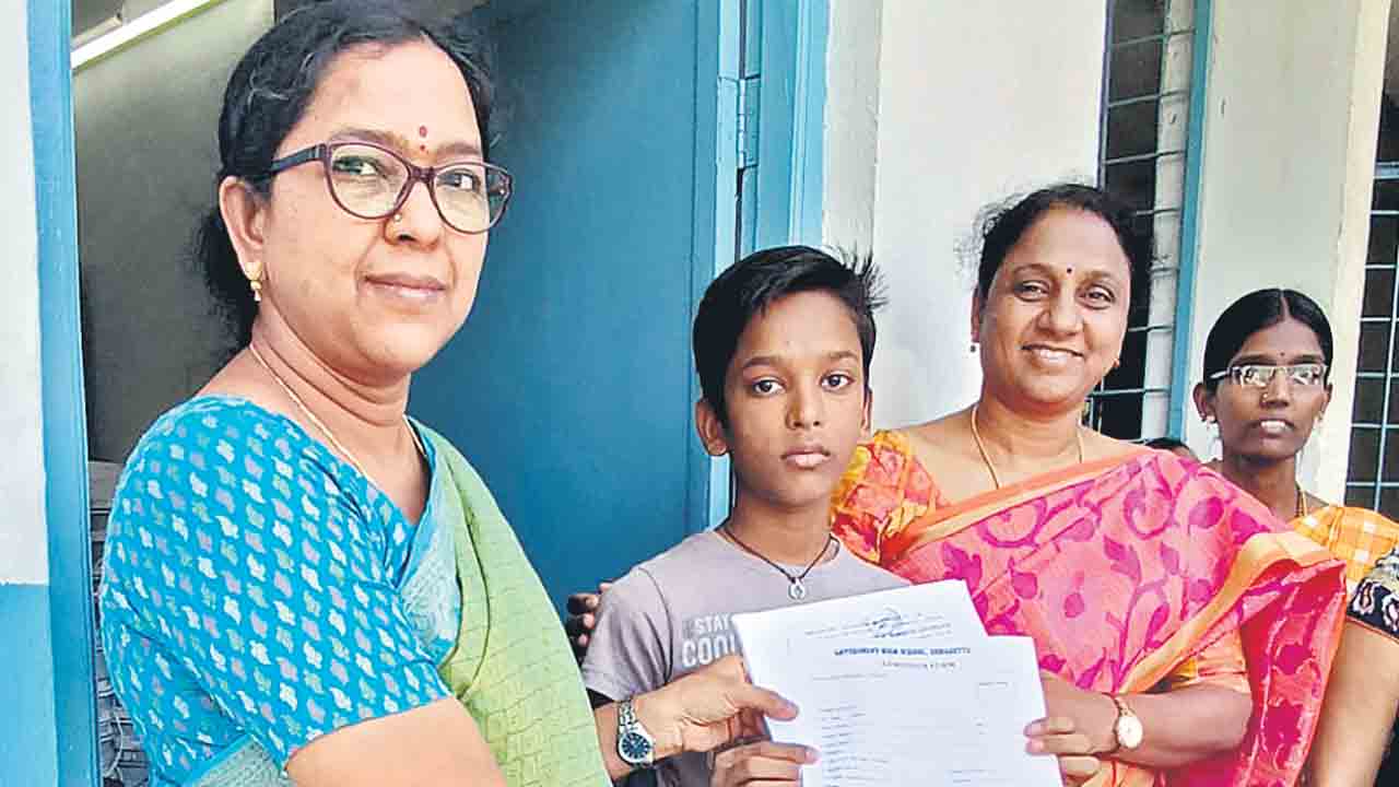 హైదరాబాద్‌ 6684.. మేడ్చల్‌ 2010