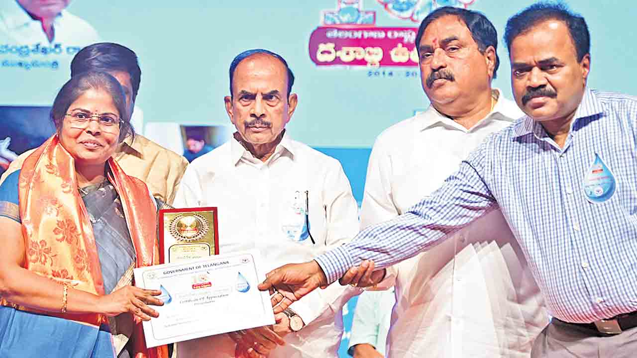 భవిష్యత్తు తాగునీటికి భరోసా మిషన్‌ భగీరథ