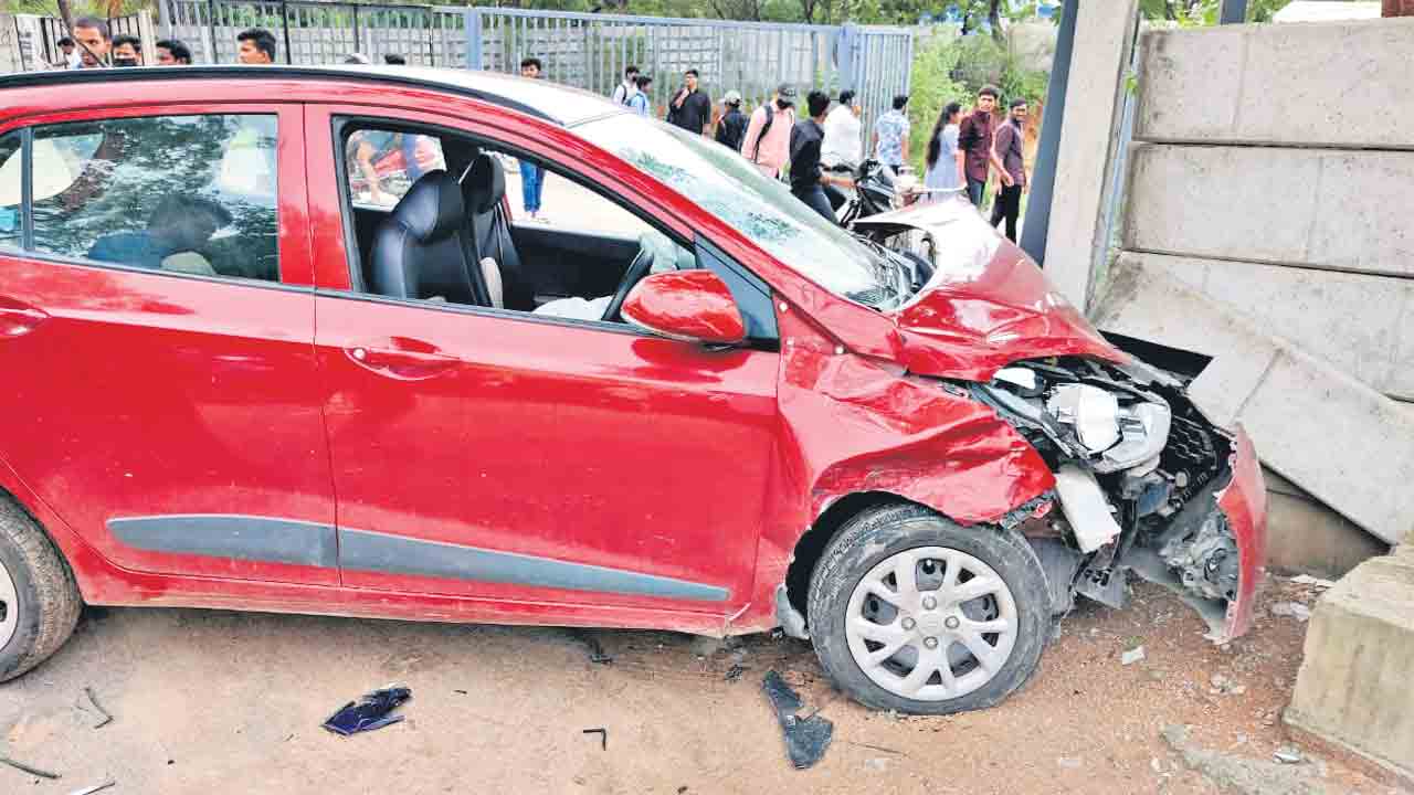 మద్యం మత్తు.. స్పీడ్‌ డ్రైవింగ్‌