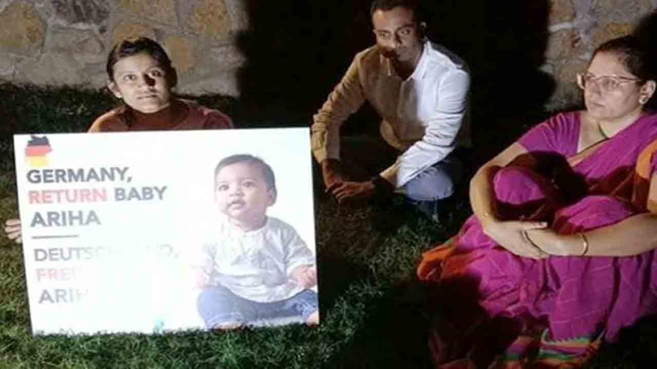 Ariha Shah | భారతీయ చిన్నారి అరిహాను తల్లిదండ్రుల కస్టడీకి అప్పగించేందుకు నిరాకరించిన జర్మనీ కోర్టు