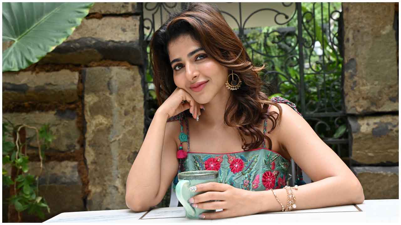 Iswarya Menon | స్పై మూవీ ఇంటర్వ్యూలో ఐశ్వర్య మీనన్..
