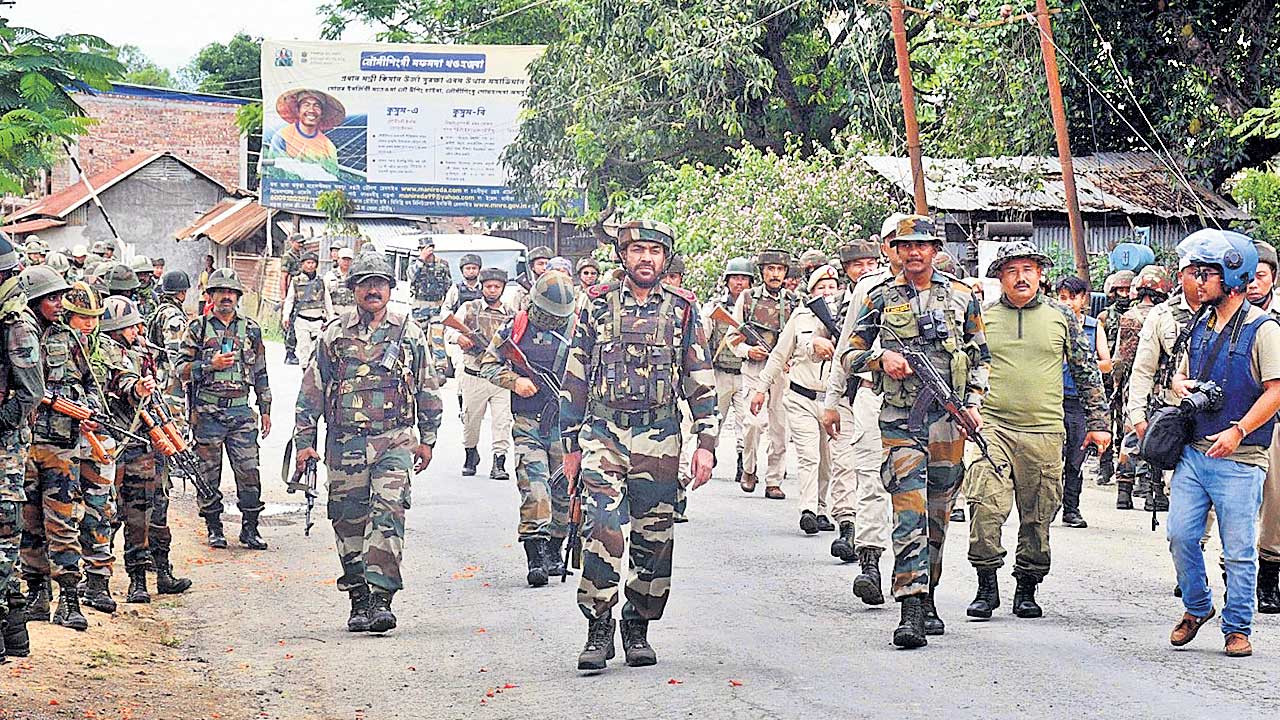 Manipur Encounter |  మణిపూర్‌ ఎన్‌కౌంటర్‌ బూటకం.. చనిపోయిన 40 మంది సామాన్య పౌరులు.. దైనిక్‌ భాస్కర్‌ పరిశోధనాత్మక కథనం